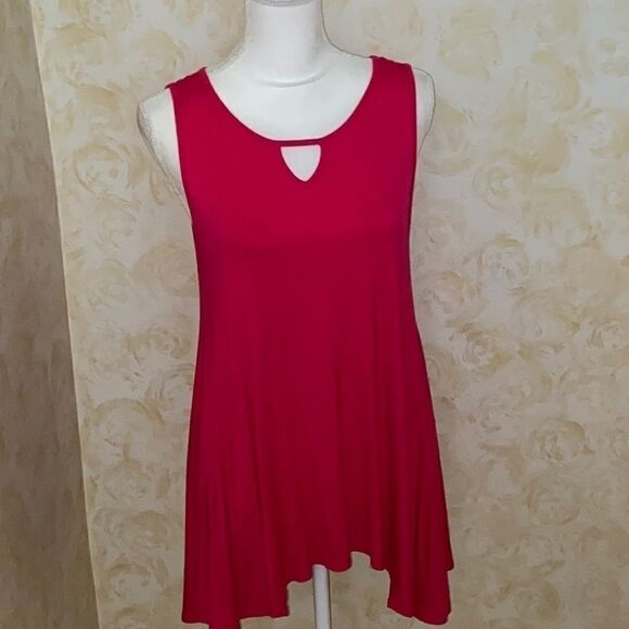NWOT! Fuchsia Flowing Top! - Picture 1 of 6
